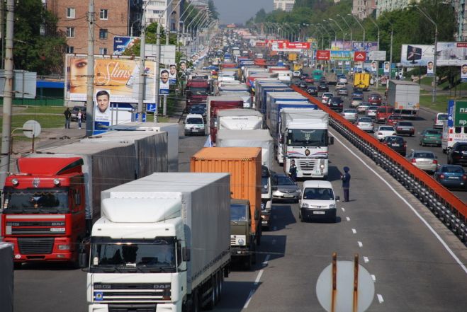 Грузовики не cмогут заезжать в жилые районы Москвы