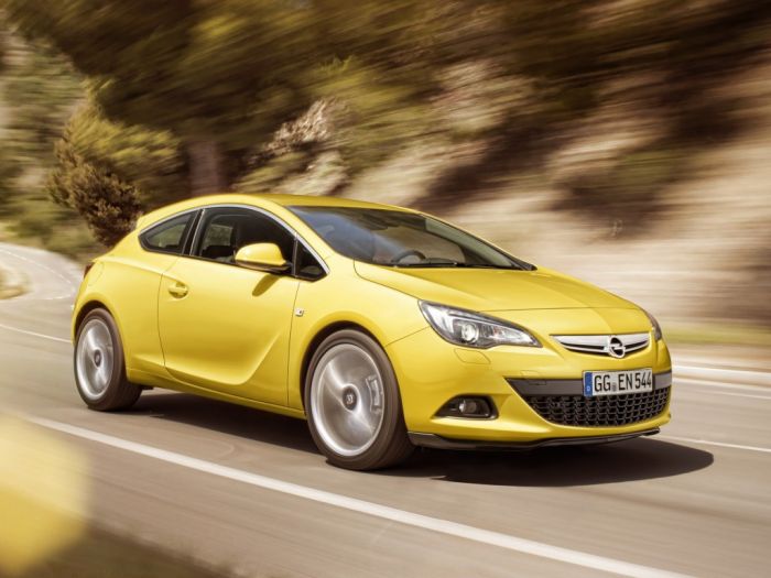Opel Astra обзавелся новым мощным двигателем 200 л.с.