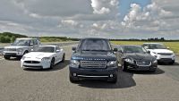 Jaguar Land Rover обучит реагировать авто на выбоины и другие препятствия