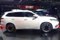 Mitsubishi представил новый электрокроссовер Outlander PHEV Concept-S