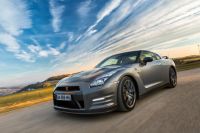 Nissan представил обновленный GT-R