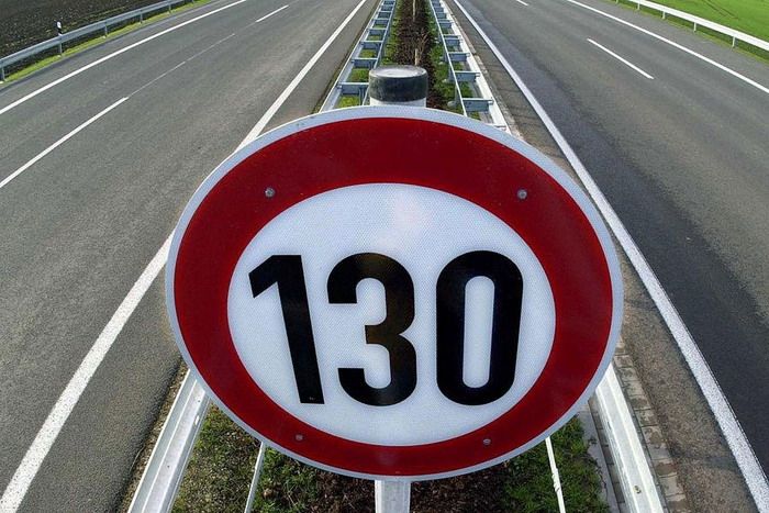 Максимальная скорость на российских дорогах составит 130 км/ч