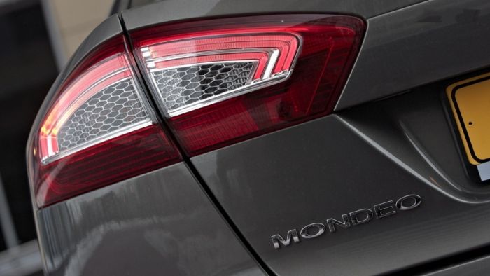Эффективное движение и удобный салон автомобиля Ford Mondeo 2.0 TDCi