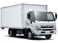 Легкие грузовики Hino