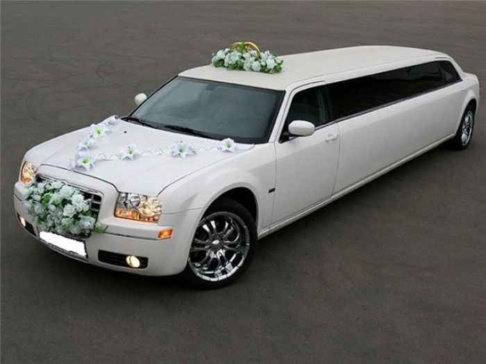 Прокат лимузинов на свадьбу