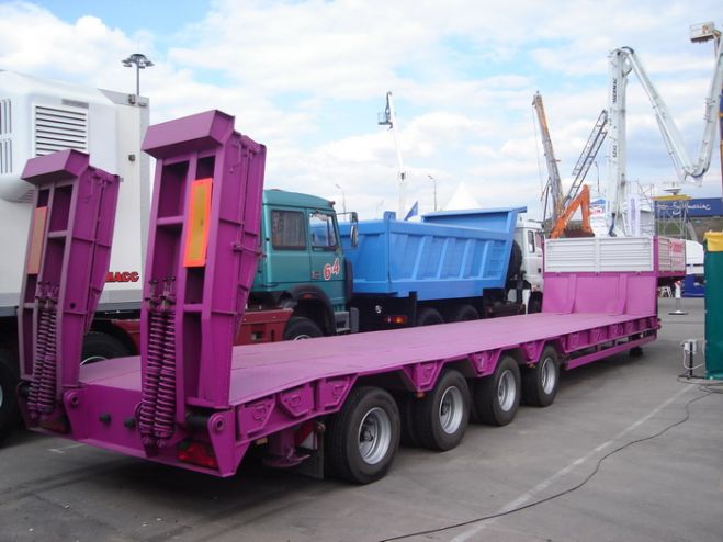 В Челябинске придумали полуприцеп, который сможет перевозить многотонные грузы