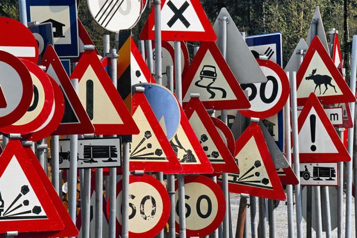 Дорожные знаки влияют на безопасность движения
