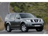 Nissan начинает продавать в России внедорожник Pathfinder